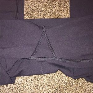 Lululemon wonder under